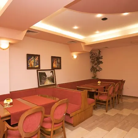 酒店 семеен елена палас 2*